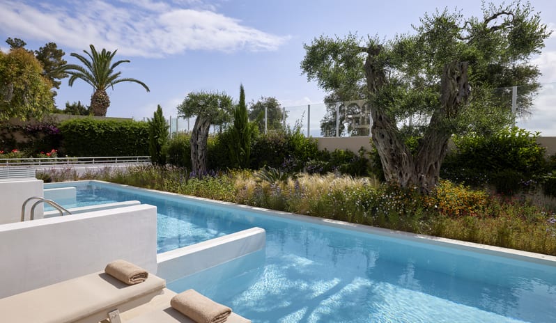 MarBella_Junior Suite Private Use Pool Garden View (9)